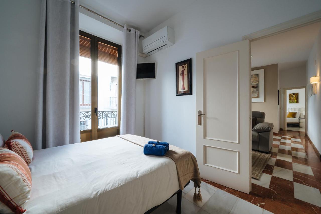 Apartamento De Lujo Junto A La Catedral Seville Luaran gambar