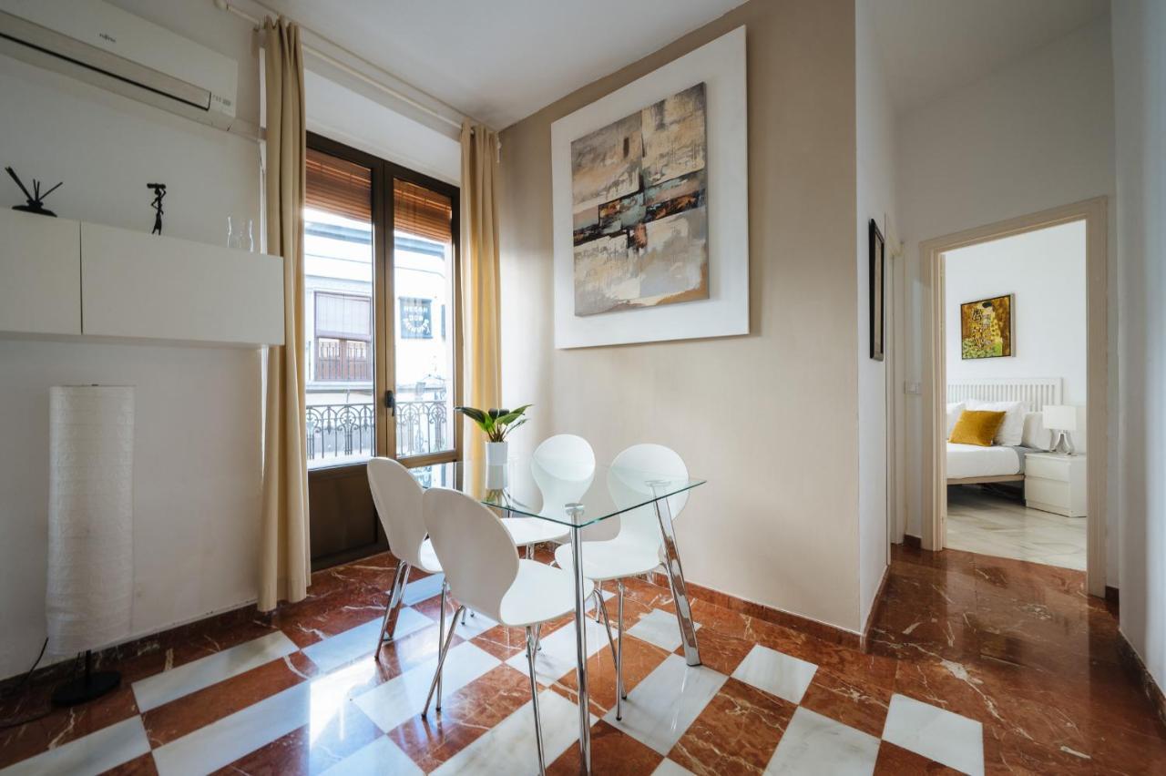 Apartamento De Lujo Junto A La Catedral Seville Luaran gambar