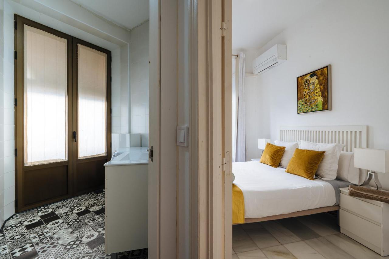 Apartamento De Lujo Junto A La Catedral Seville Luaran gambar